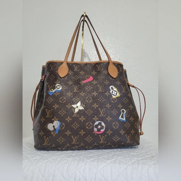Louis Vuitton Brown Monogram Neverfull Tote with Decorative Patch Accents - Picture 4 of 16